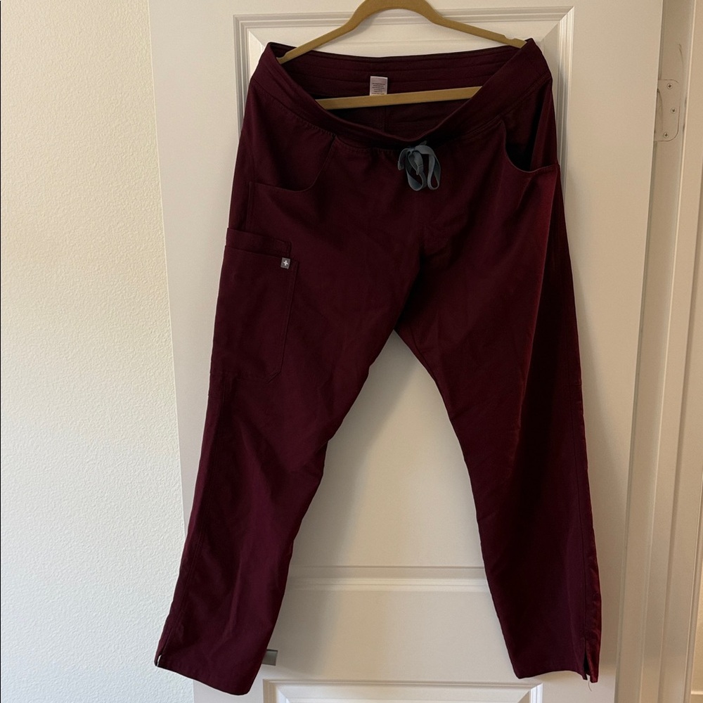 Figs Women’s Burgundy Scrub pants